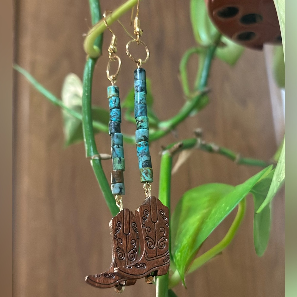 Handmade African Turquoise Jasper earrings - Picture 4 of 5